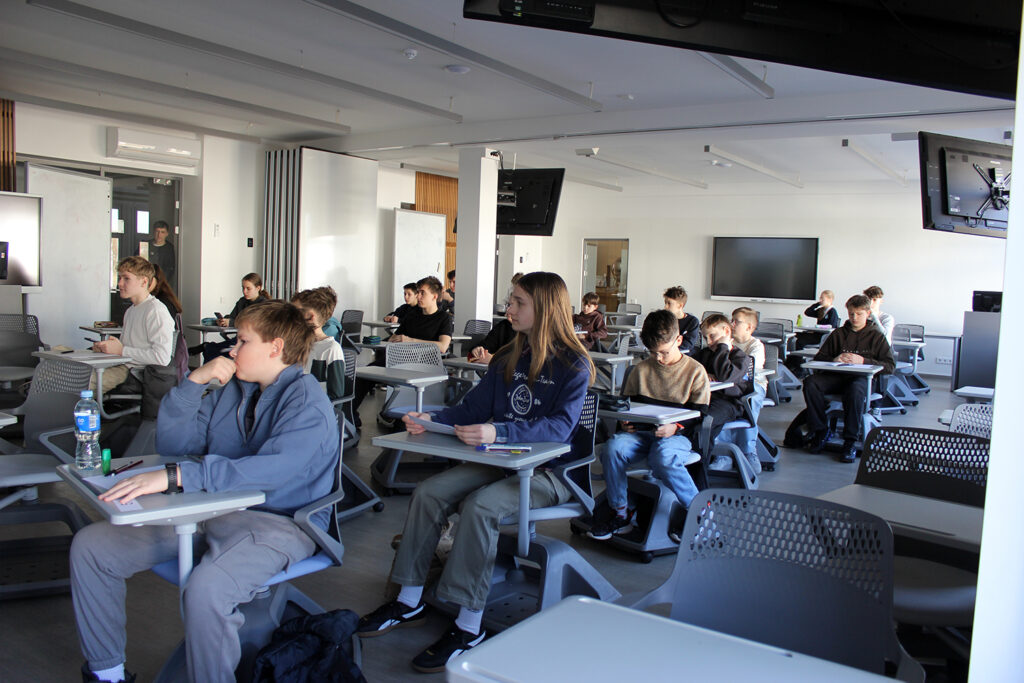 11-oji NMA matematikos olimpiada: daugiau nei 320 moksleivių priėmė matematikos iššūkį